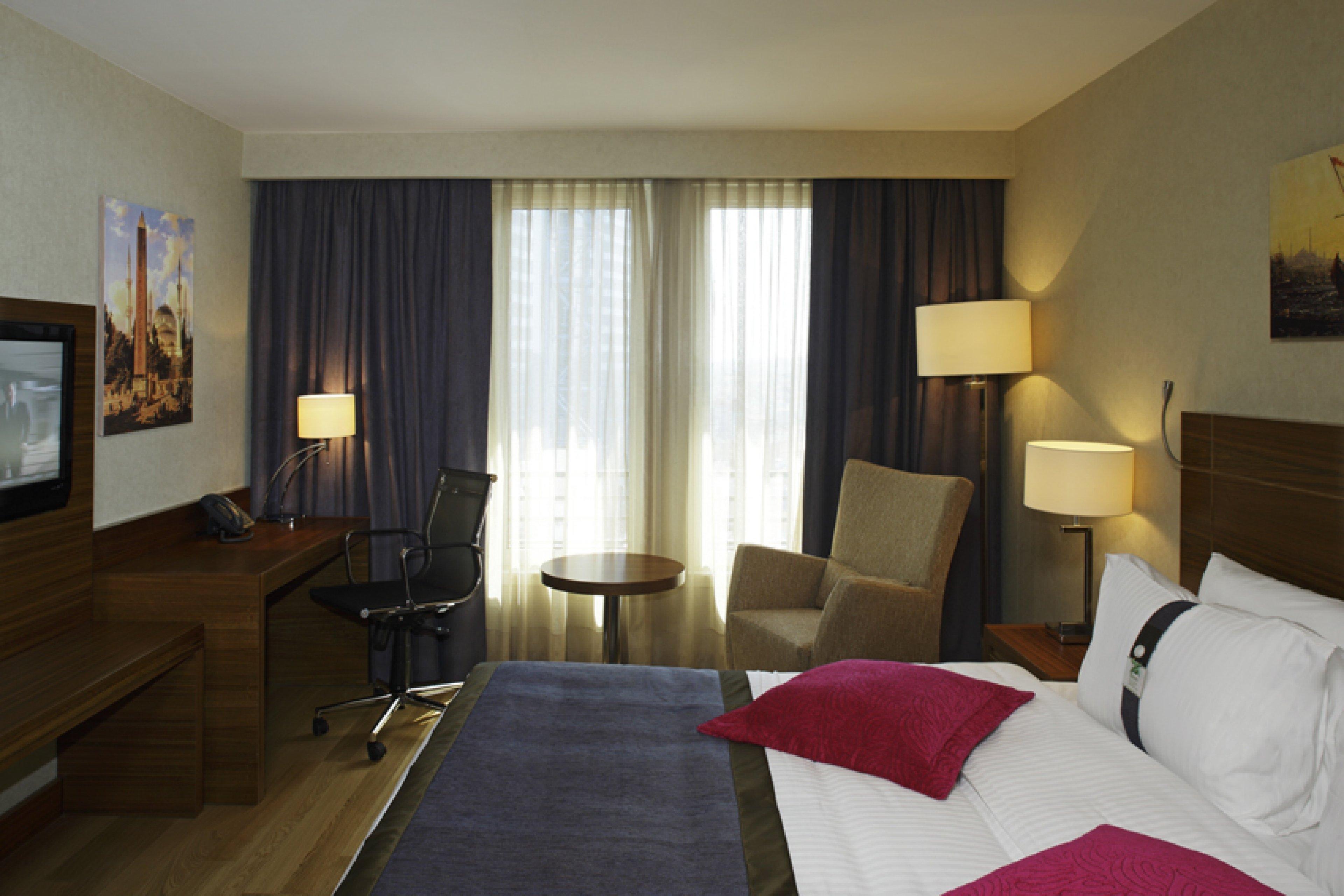 Holiday Inn Sisli By Ihg Istanbul Exterior foto