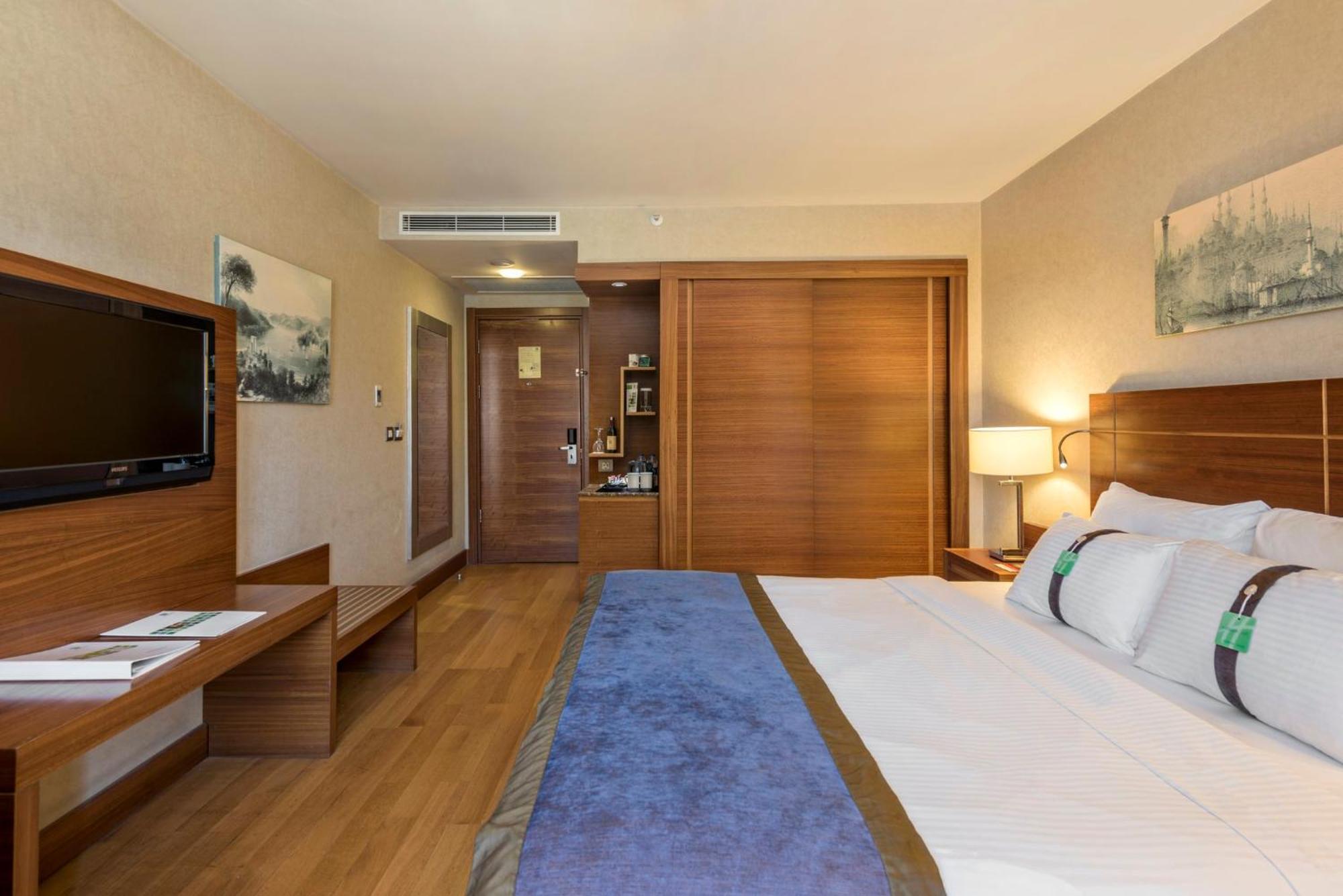 Holiday Inn Sisli By Ihg Istanbul Exterior foto