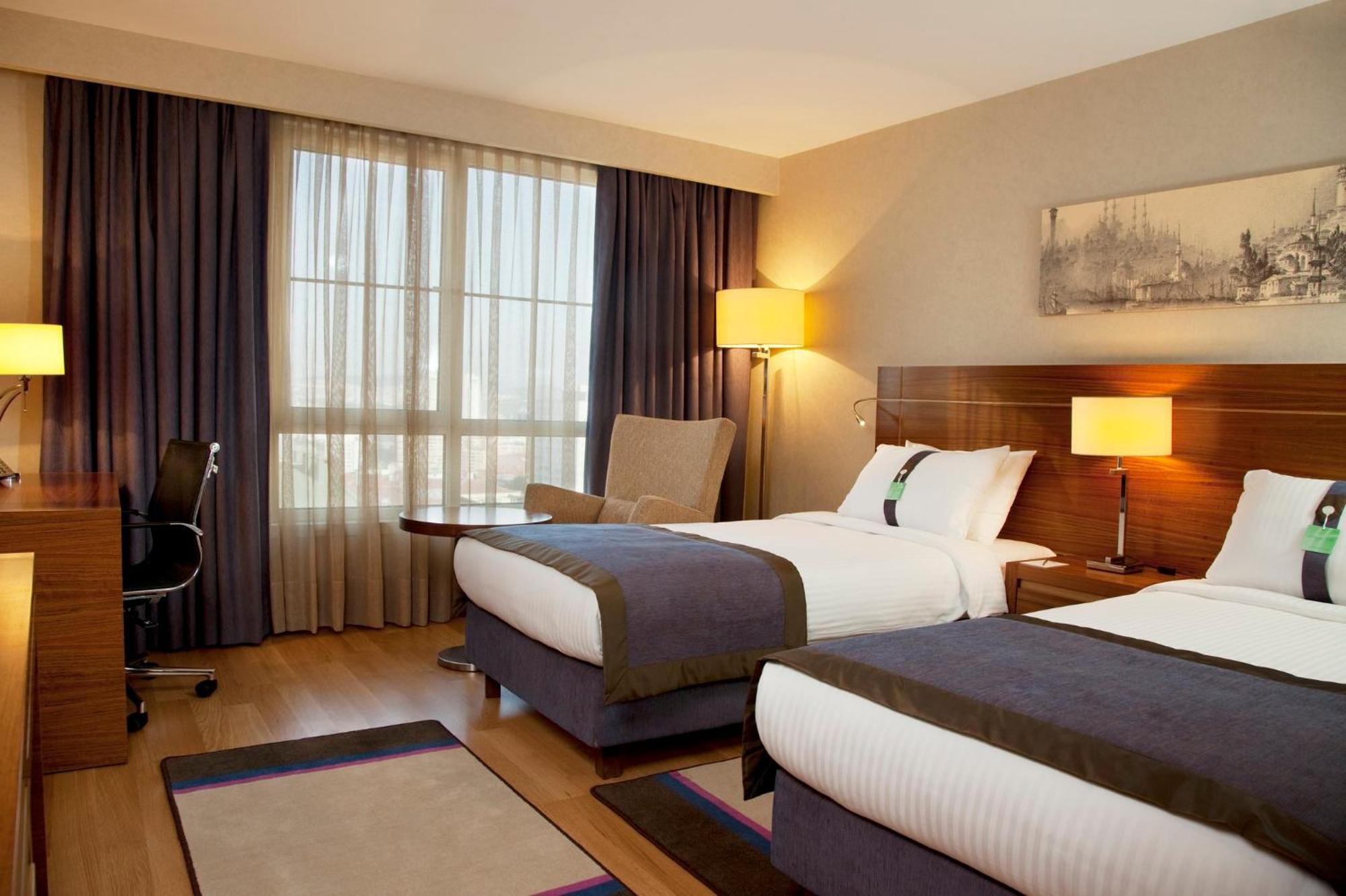 Holiday Inn Sisli By Ihg Istanbul Exterior foto